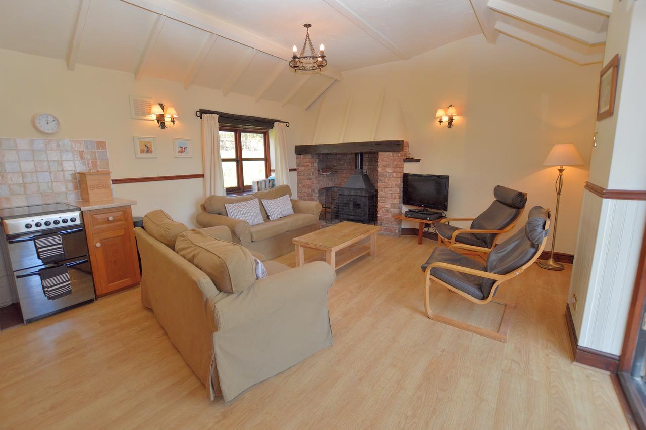 Three Gates Farm Holiday Cottages Huntsham Екстериор снимка