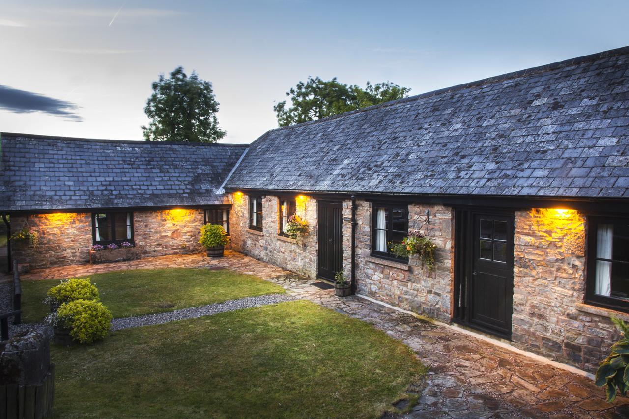 Three Gates Farm Holiday Cottages Huntsham Екстериор снимка