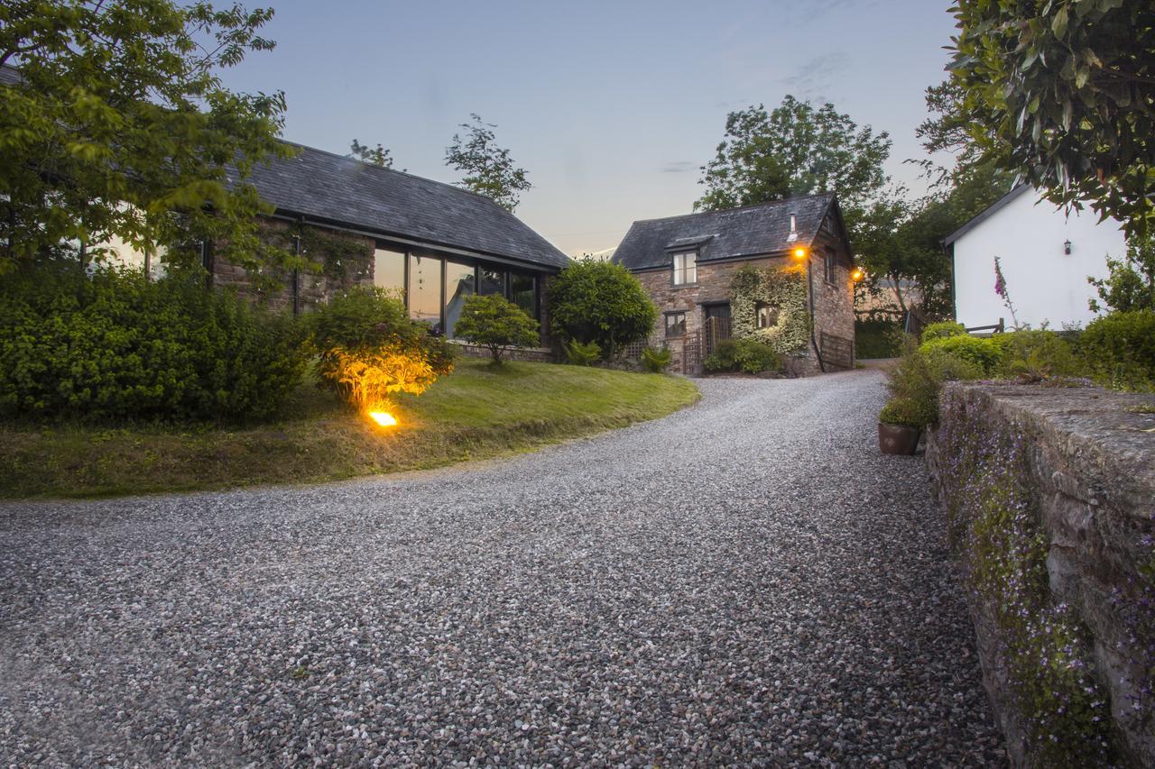 Three Gates Farm Holiday Cottages Huntsham Екстериор снимка