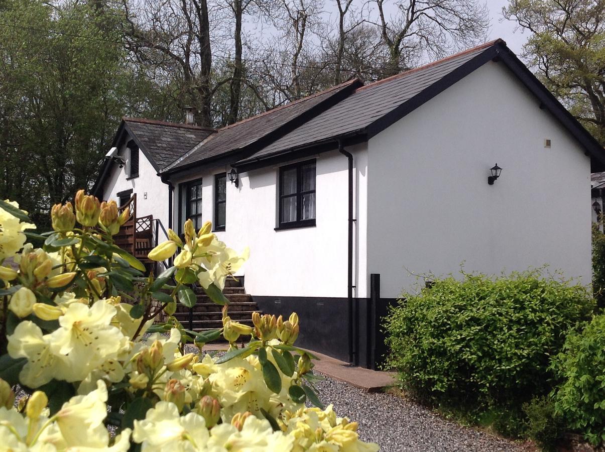 Three Gates Farm Holiday Cottages Huntsham Екстериор снимка