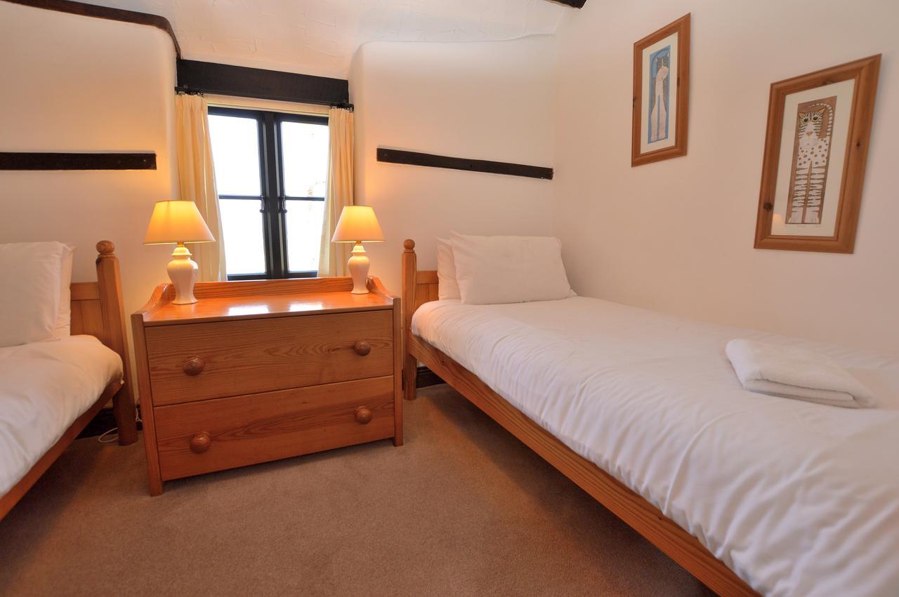 Three Gates Farm Holiday Cottages Huntsham Екстериор снимка