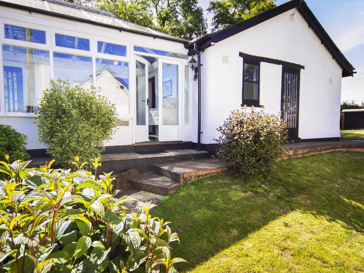 Three Gates Farm Holiday Cottages Huntsham Екстериор снимка