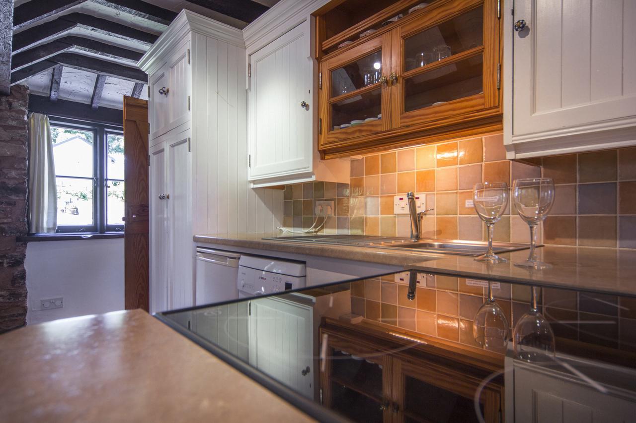 Three Gates Farm Holiday Cottages Huntsham Екстериор снимка